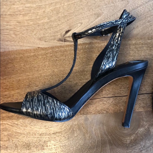 EUC - VC Signature by Vince Camuto back and gold metallic t-strap heel Sz 6 - Picture 6 of 8